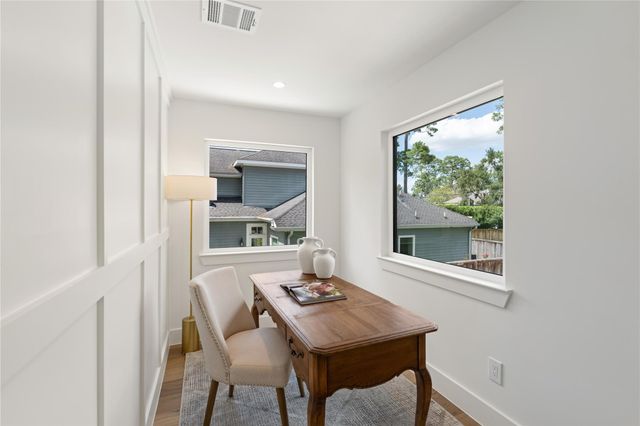 814 Azalea Street, Houston, TX 77018