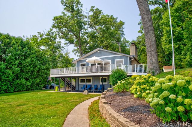 1485 Hess Lake Drive, Grant Twp-newaygo, MI 49327