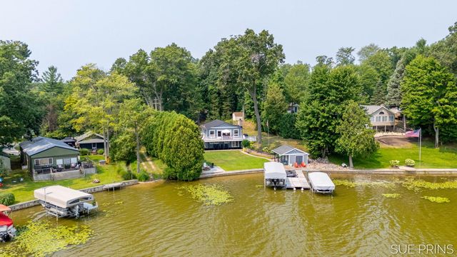 1485 Hess Lake Drive, Grant Twp-newaygo, MI 49327