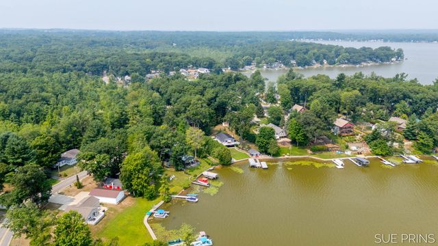 1485 Hess Lake Drive, Grant Twp-newaygo, MI 49327