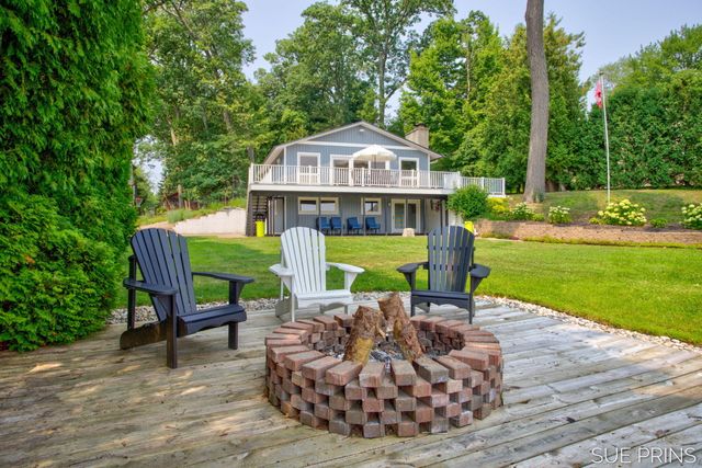 1485 Hess Lake Drive, Grant Twp-newaygo, MI 49327