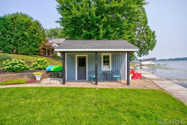 1485 Hess Lake Drive, Grant Twp-newaygo, MI 49327