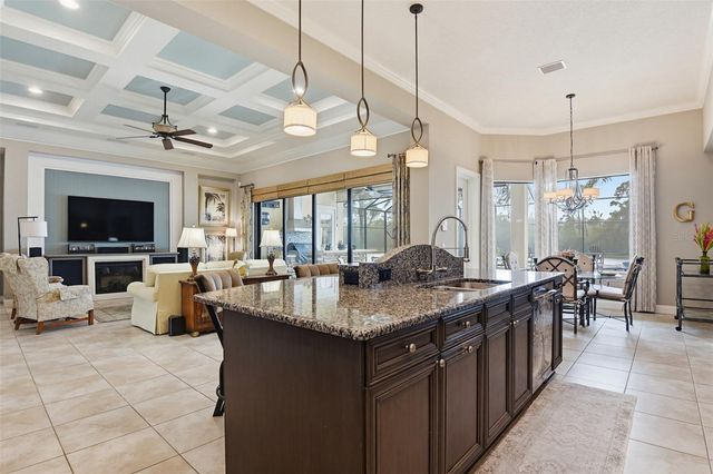 204 WILLOW OAK WAY, Palm Coast, FL 32137
