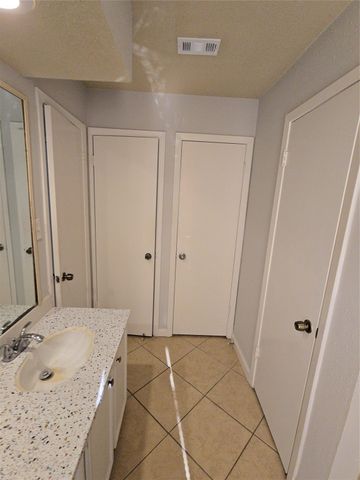 11231 Glenforest, Montgomery, TX 77356