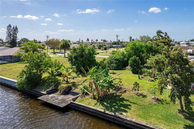 2411 Everest PKWY, Cape Coral, FL 33904