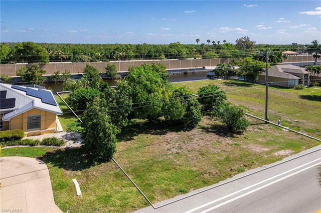 2411 Everest PKWY, Cape Coral, FL 33904
