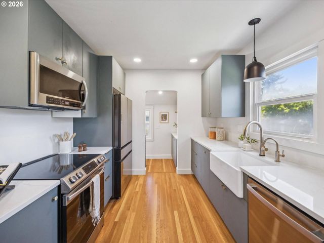 6404 N DETROIT Ave, Portland, OR 97217