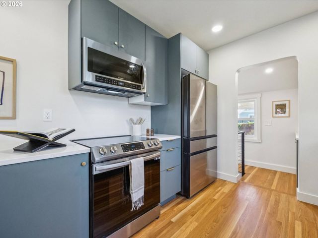 6404 N DETROIT Ave, Portland, OR 97217