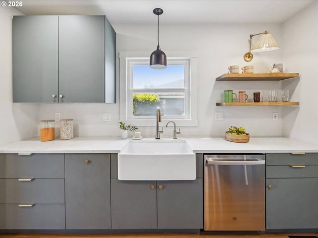 6404 N DETROIT Ave, Portland, OR 97217