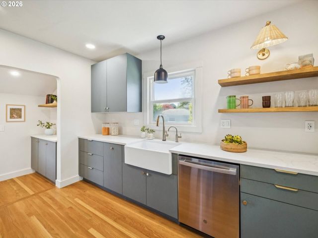 6404 N DETROIT Ave, Portland, OR 97217