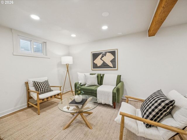 6404 N DETROIT Ave, Portland, OR 97217