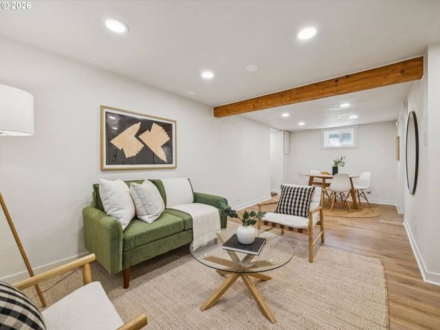 6404 N DETROIT Ave, Portland, OR 97217
