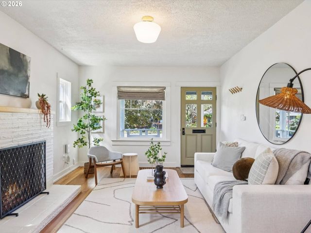 6404 N DETROIT Ave, Portland, OR 97217