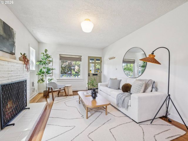 6404 N DETROIT Ave, Portland, OR 97217