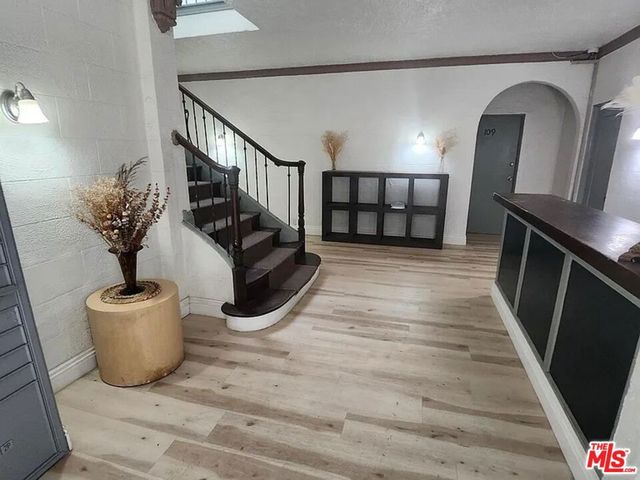 21 Westminster 208, Los Angeles, CA 90291