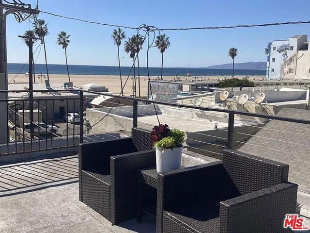 21 Westminster 208, Los Angeles, CA 90291