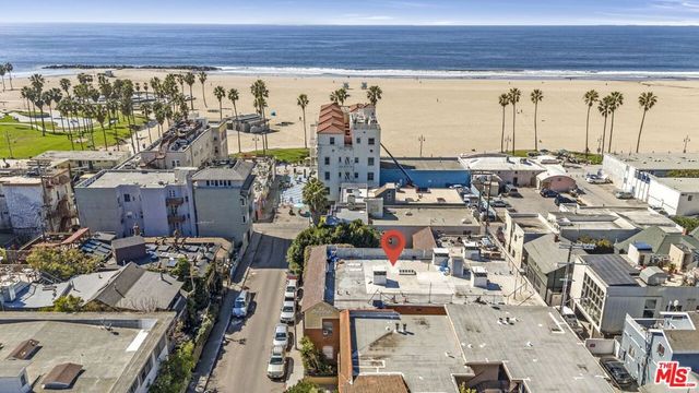 21 Westminster 208, Los Angeles, CA 90291