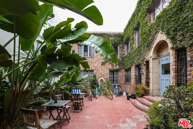 21 Westminster 208, Los Angeles, CA 90291