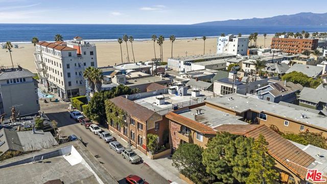 21 Westminster 208, Los Angeles, CA 90291