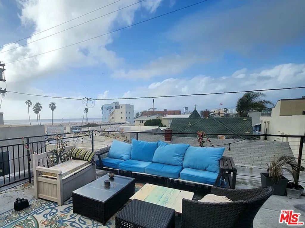 21 Westminster 208, Los Angeles, CA 90291