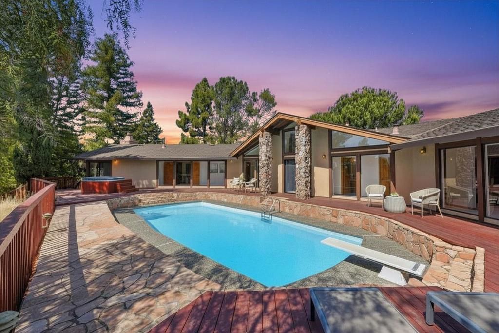 Image 1 of property listing at 1050 Seminole, Fremont, CA 94539