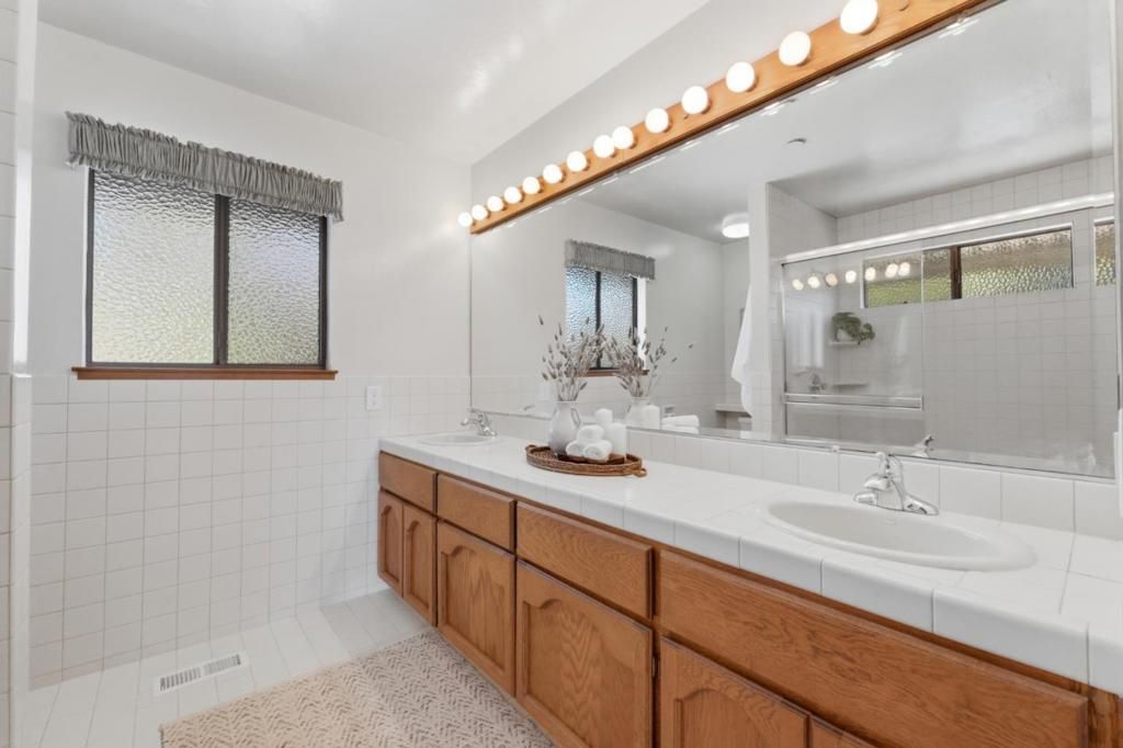 Image 35 of property listing at 1050 Seminole, Fremont, CA 94539