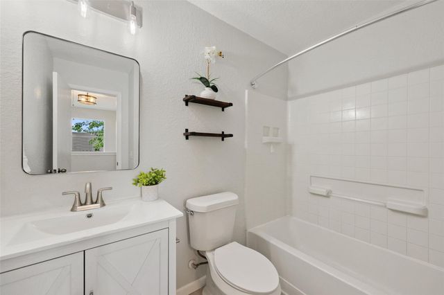 4529 Best WAY, Austin, TX 78725
