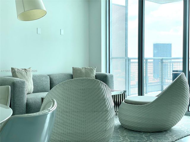 350 S Miami Ave 4003, Miami, FL 33130