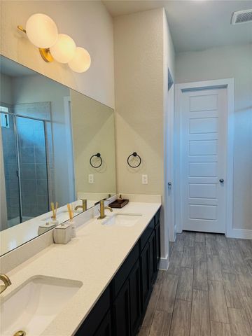 10900 American Mustang LOOP, Manor, TX 78653