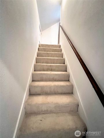 2814 Pioneer Way E, Tacoma, WA 98404