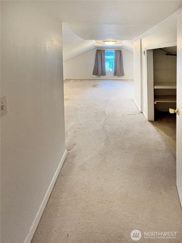 2814 Pioneer Way E, Tacoma, WA 98404