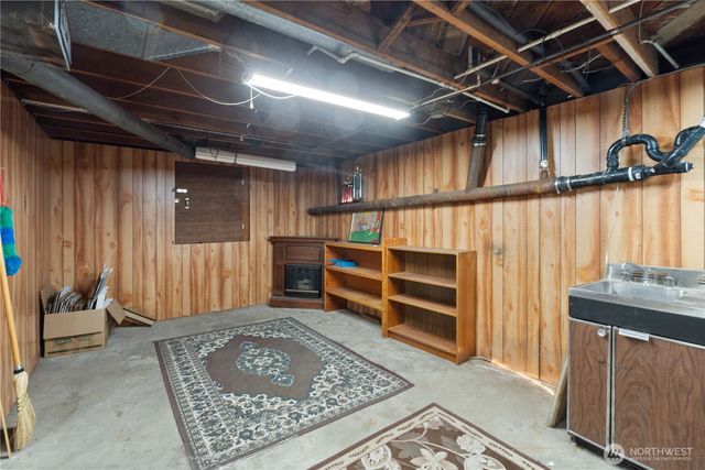 2814 Pioneer Way E, Tacoma, WA 98404