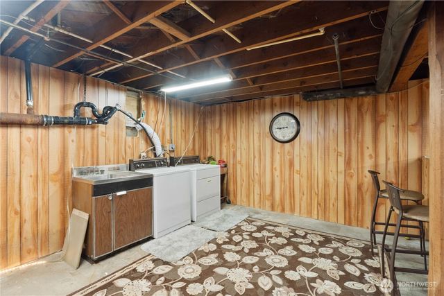 2814 Pioneer Way E, Tacoma, WA 98404