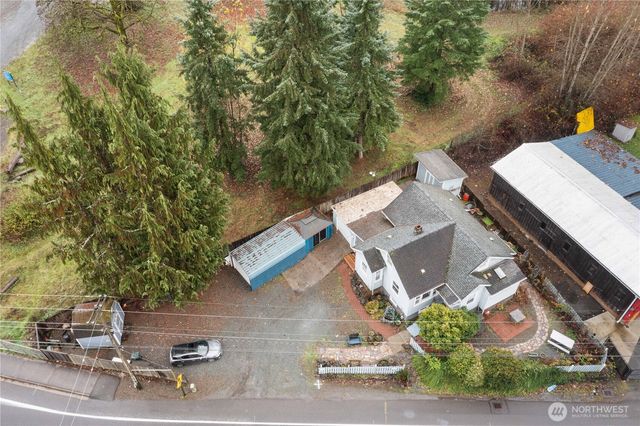 2814 Pioneer Way E, Tacoma, WA 98404