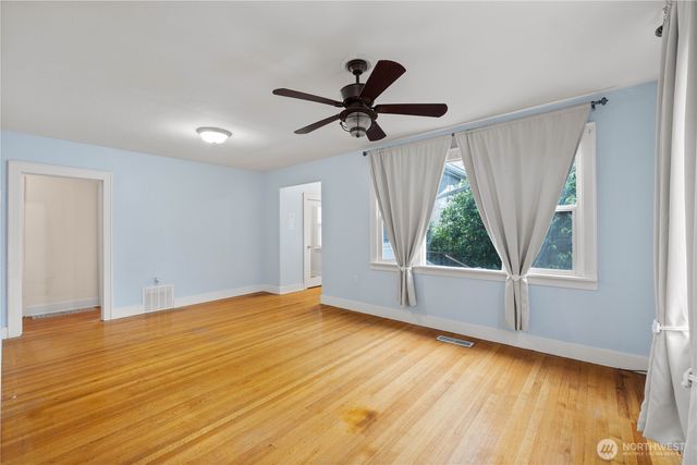 2814 Pioneer Way E, Tacoma, WA 98404