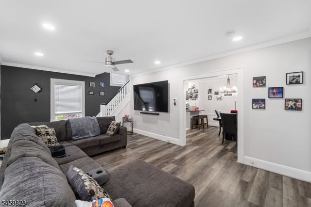 149 E Clay Ave, Roselle Park Boro, NJ 07204
