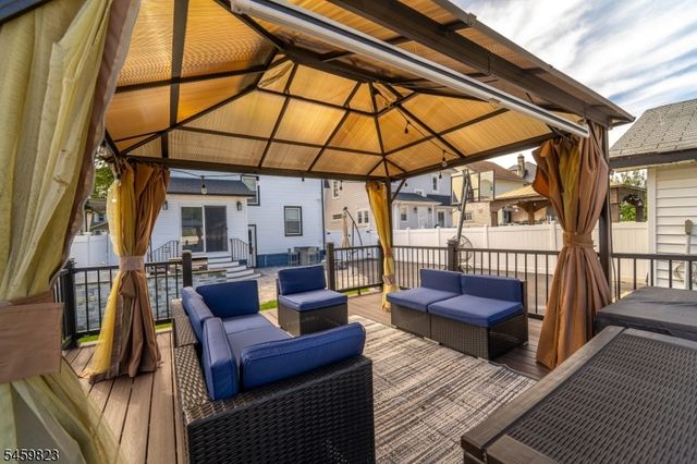 149 E Clay Ave, Roselle Park Boro, NJ 07204