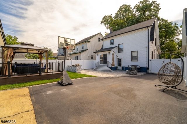 149 E Clay Ave, Roselle Park Boro, NJ 07204