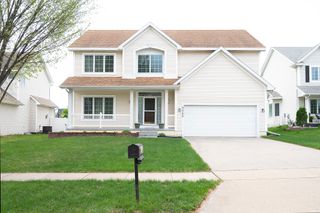 9040 Telford Circle, Johnston, IA 50131