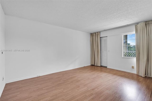 300 SW 134th Way 413E, Pembroke Pines, FL 33027