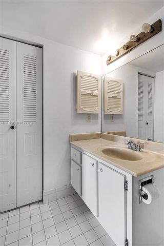 300 SW 134th Way 413E, Pembroke Pines, FL 33027