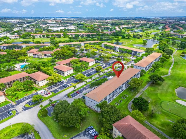 300 SW 134th Way 413E, Pembroke Pines, FL 33027