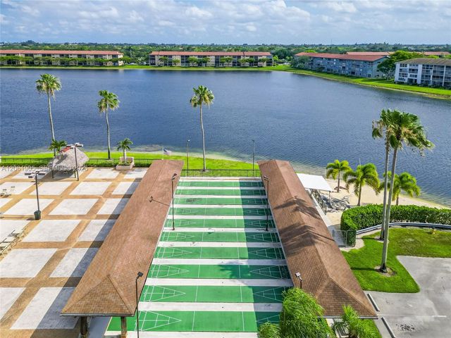300 SW 134th Way 413E, Pembroke Pines, FL 33027