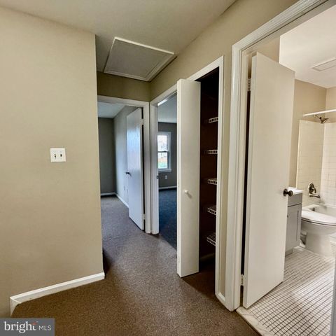 1003 MARSDEN CT, Sterling, VA 20164