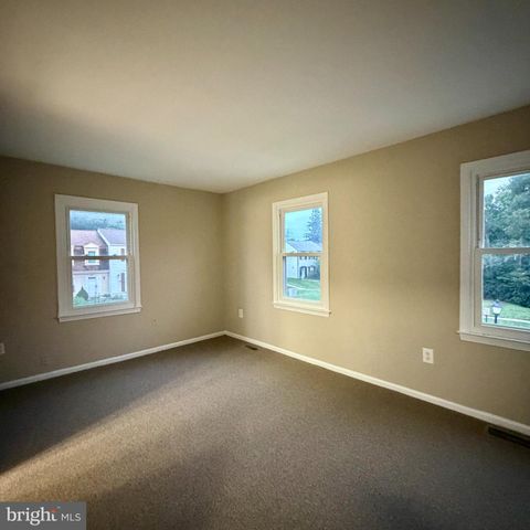 1003 MARSDEN CT, Sterling, VA 20164