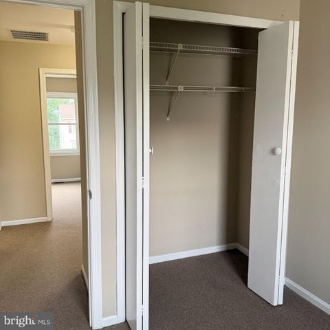1003 MARSDEN CT, Sterling, VA 20164