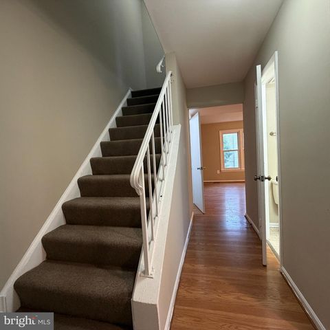 1003 MARSDEN CT, Sterling, VA 20164