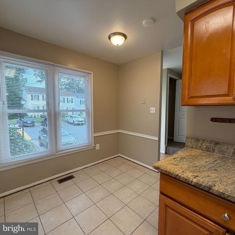 1003 MARSDEN CT, Sterling, VA 20164