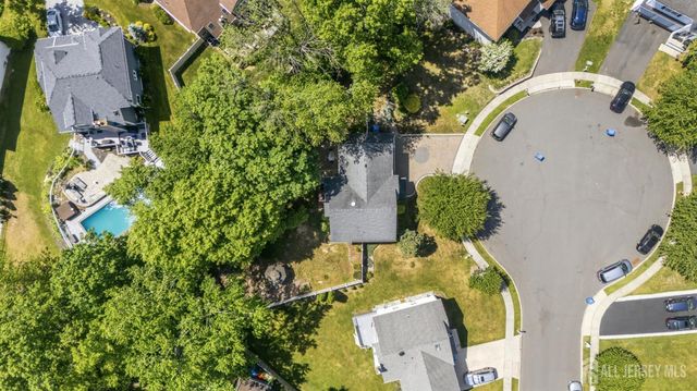 37 Christopher Court, Old Bridge, NJ 08857