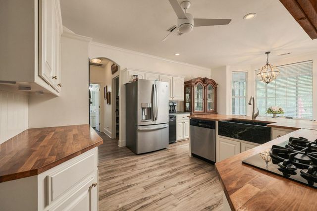 107 Lauren Lane, Pottsboro, TX 75076